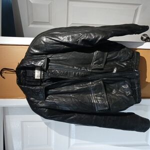 Vtg The Leather Warehouse Men's Black Soft Leather Jacket. Size 36
